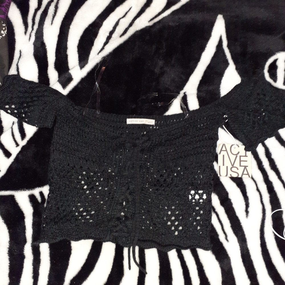 Crochet crop top off shoulder